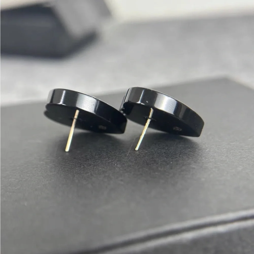 Women's Chanel earrings - Picture 3 of 6